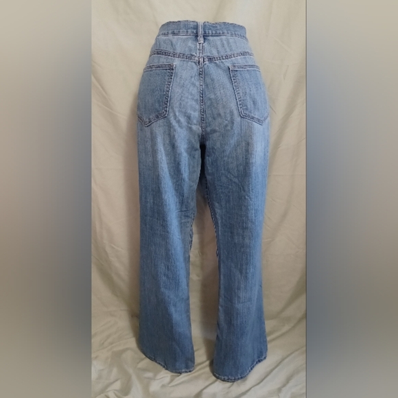 An Old Navy Light Blue Flare Sweet Heart Denim Jeans - Picture 3 of 6